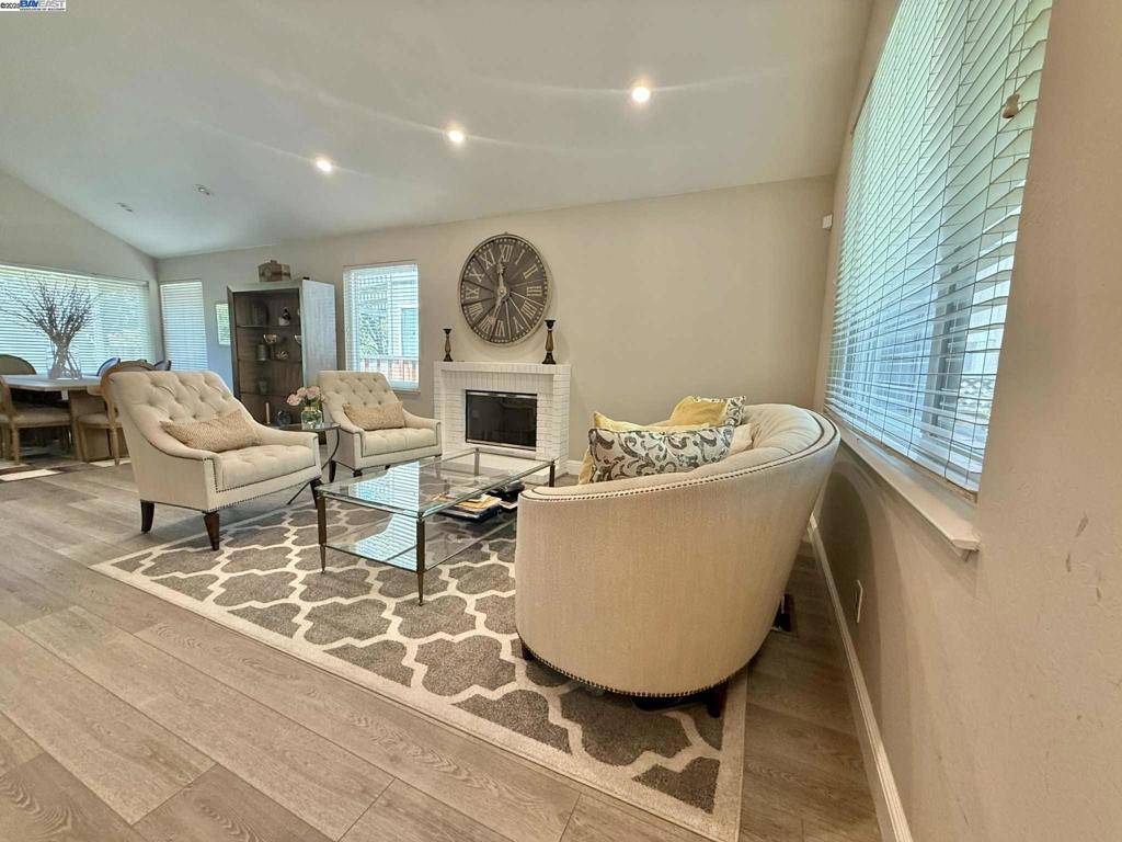 Danville, CA 94506,3828 COTTONWOOD DR