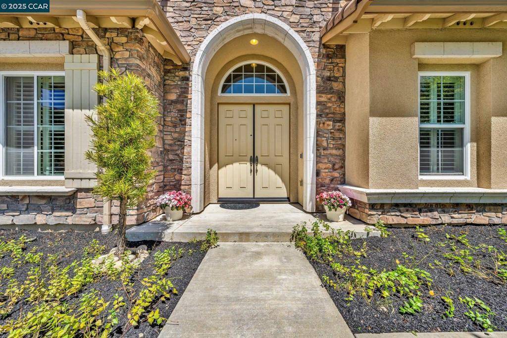 San Ramon, CA 94583,3322 Ashbourne Cir