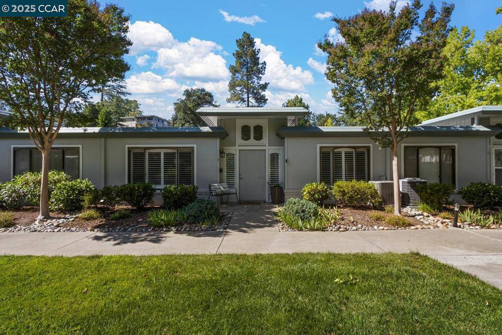 Walnut Creek, CA 94595,1501 Oakmont #7