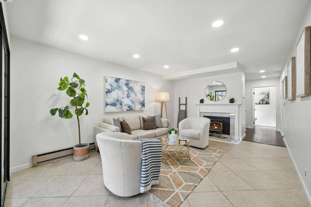 Redwood City, CA 94062-1310,1116 Brewster Ave