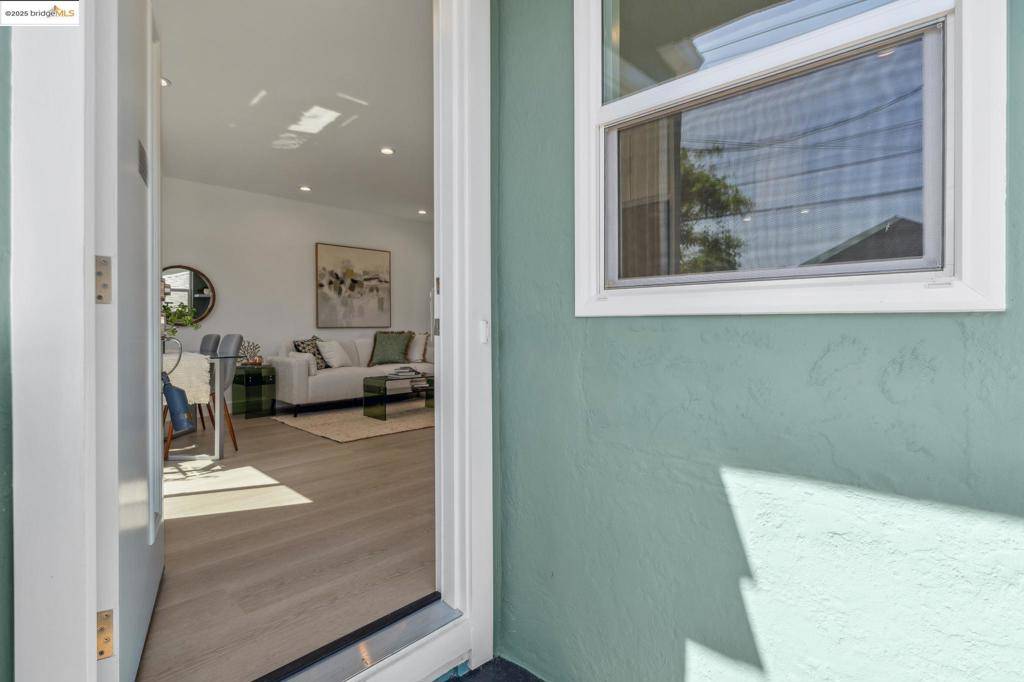 Berkeley, CA 94702,1606 Stannage Ave