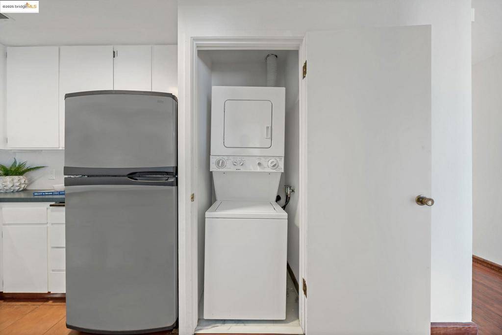 Oakland, CA 94619,3501 35Th Ave #2