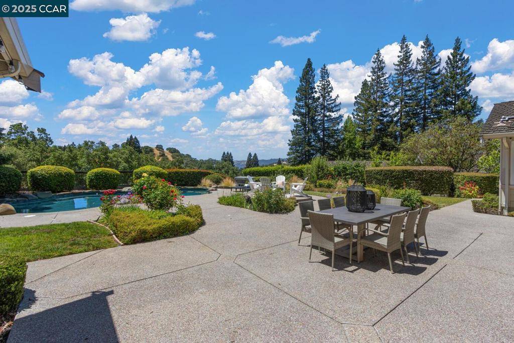 Alamo, CA 94507,380 Bryan Drive