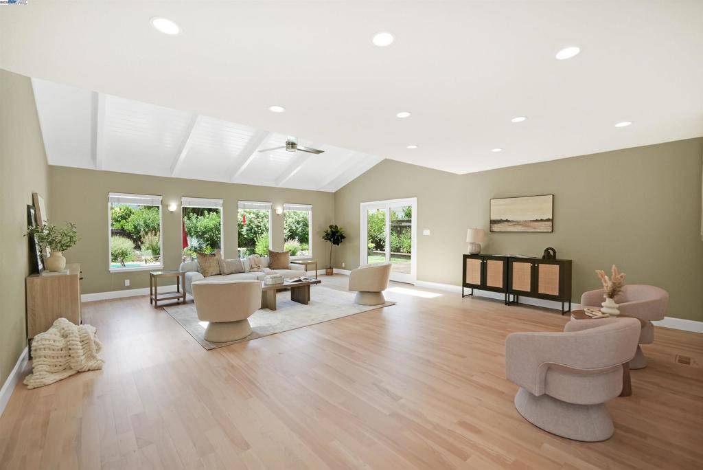 Pleasanton, CA 94588,4400 Sandalwood Dr