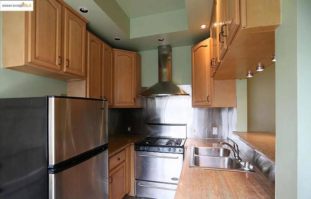 San Francisco, CA 94109,170 Bernard St