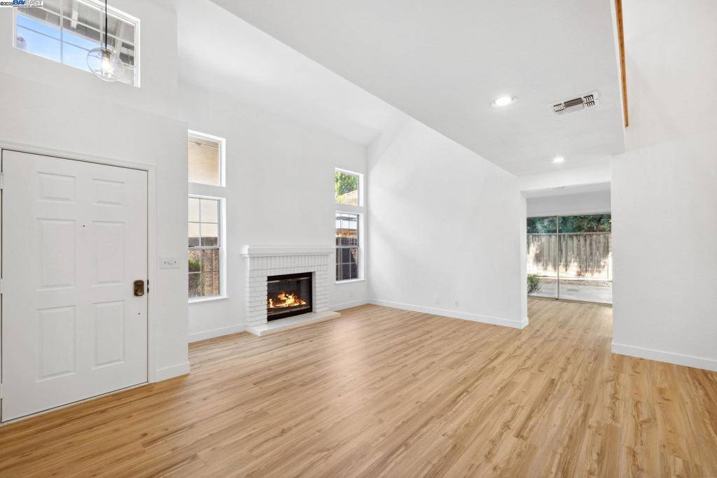 Pleasanton, CA 94566,1733 Magnolia Cir
