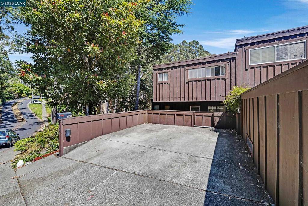 Sausalito, CA 94965,119 Lincoln Dr