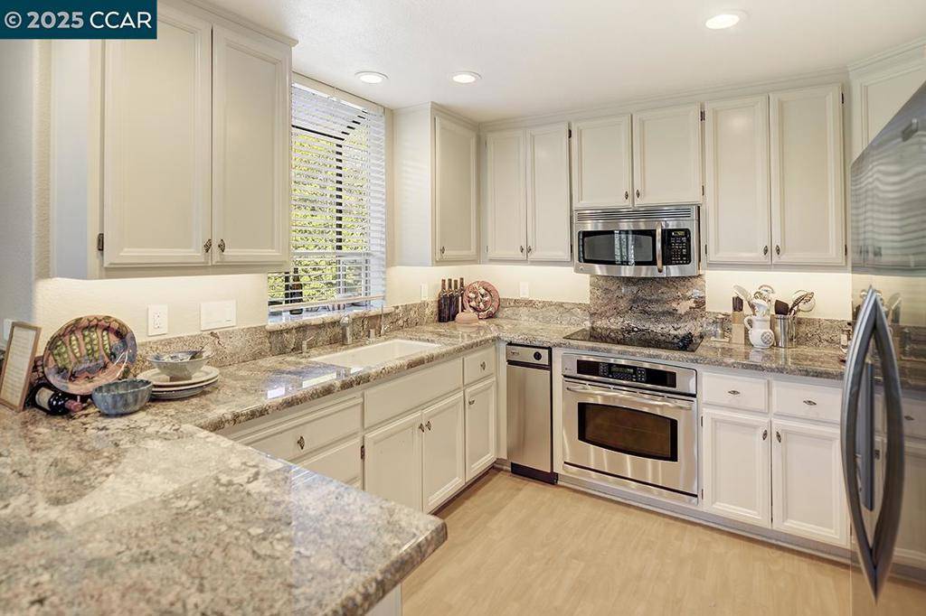 Walnut Creek, CA 94595,5910 Horsemans Canyon Dr. #5C