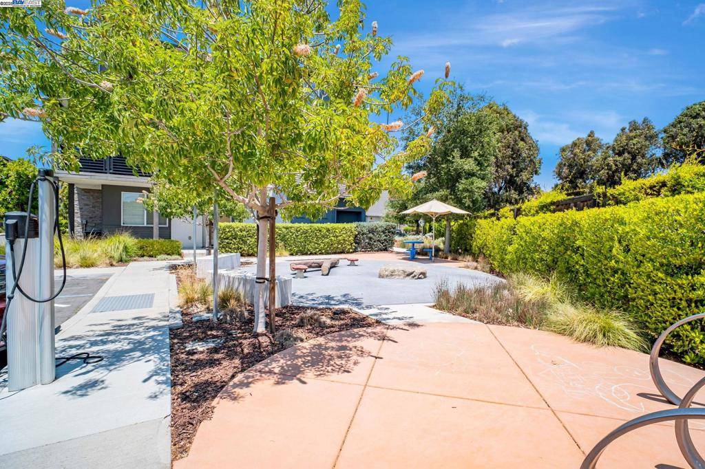 Hayward, CA 94544,122 Notion Way