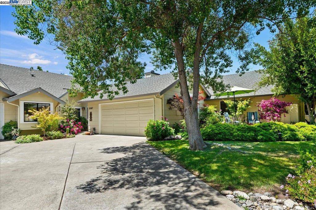 Livermore, CA 94550,2587 Chablis Way