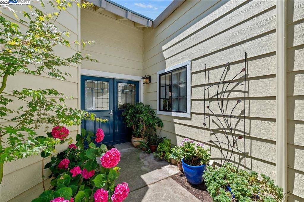Livermore, CA 94550,2587 Chablis Way