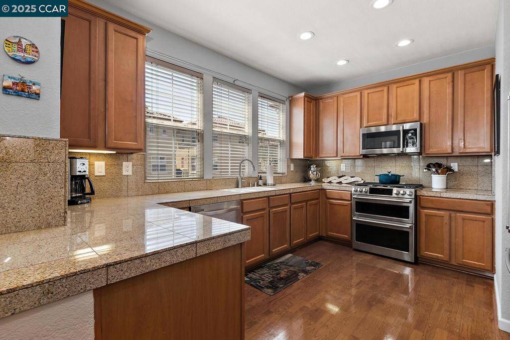 Pleasant Hill, CA 94523,26 Warhol Way
