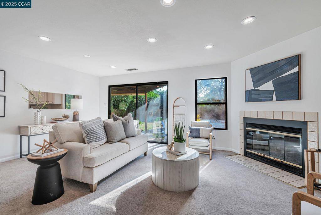 Walnut Creek, CA 94596,61 Alberta Ter