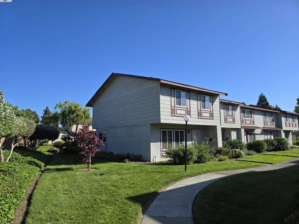 Fremont, CA 94555,34179 Bowling Green Cmn