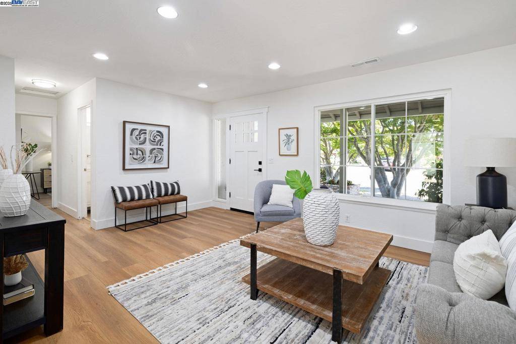 Dublin, CA 94568,7556 Frederiksen Lane