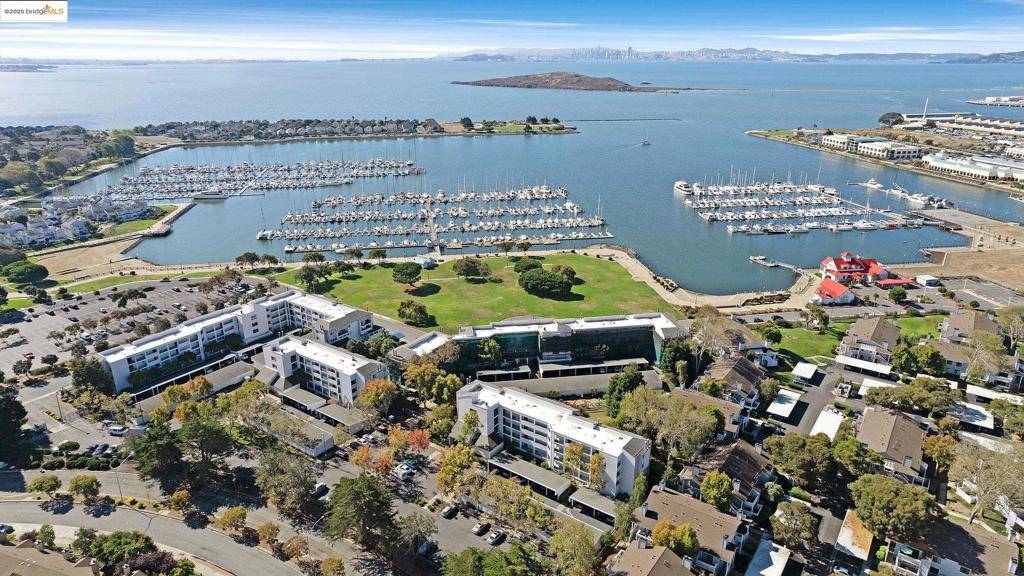 Richmond, CA 94804,1205 Melville Sq #206