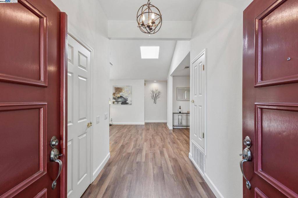 Pleasanton, CA 94566,4067 Peregrine Way