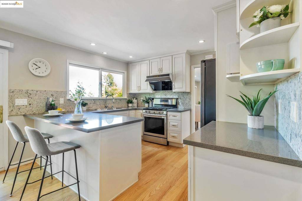 Moraga, CA 94556-1122,62 Warfield Dr