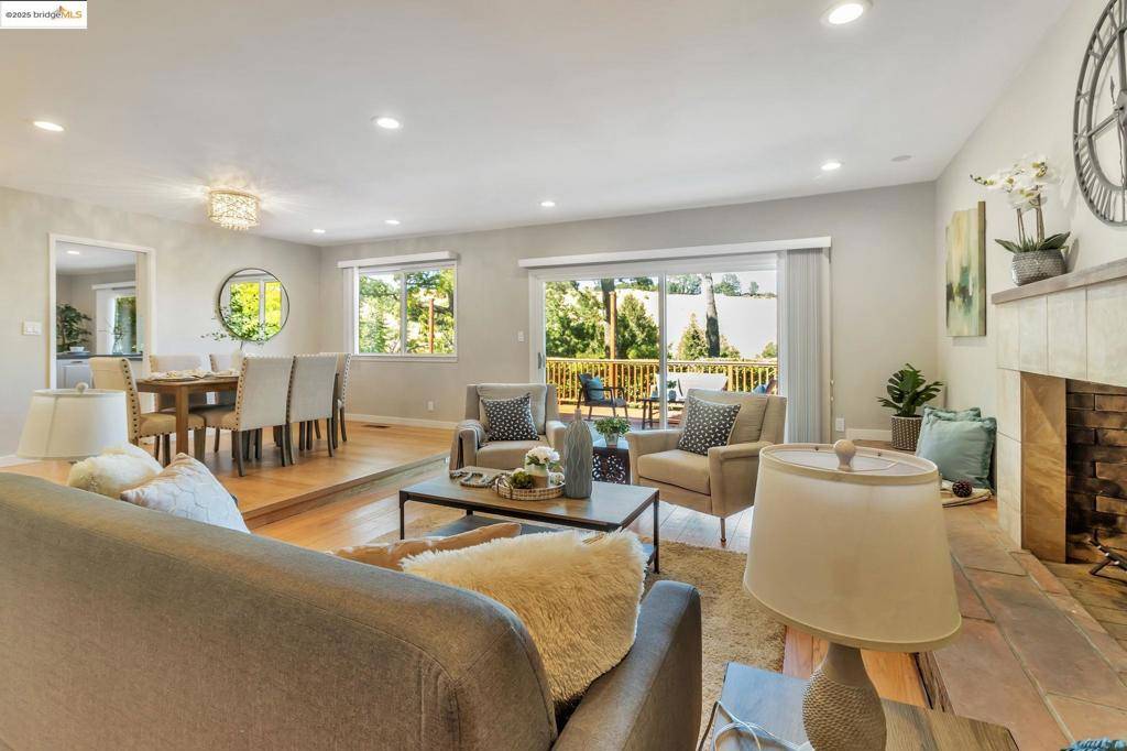 Moraga, CA 94556-1122,62 Warfield Dr