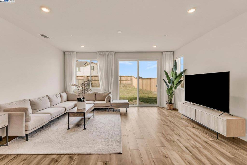 Tracy, CA 95377,5796 Markham Ct