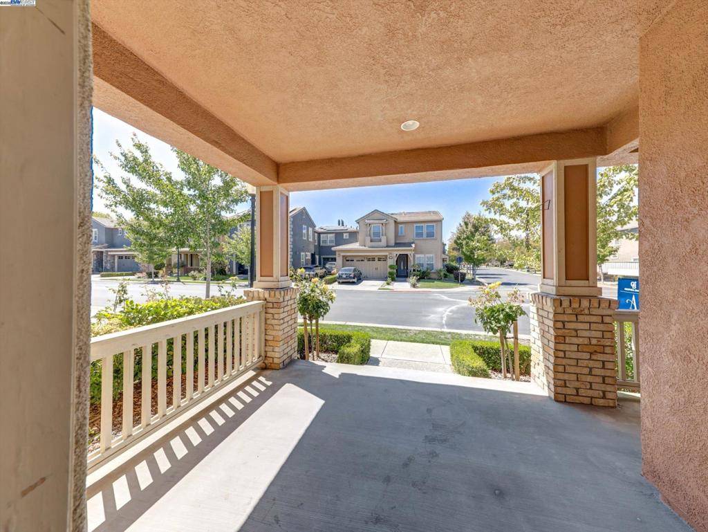 Vallejo, CA 94591,9216 Hallmark Pl