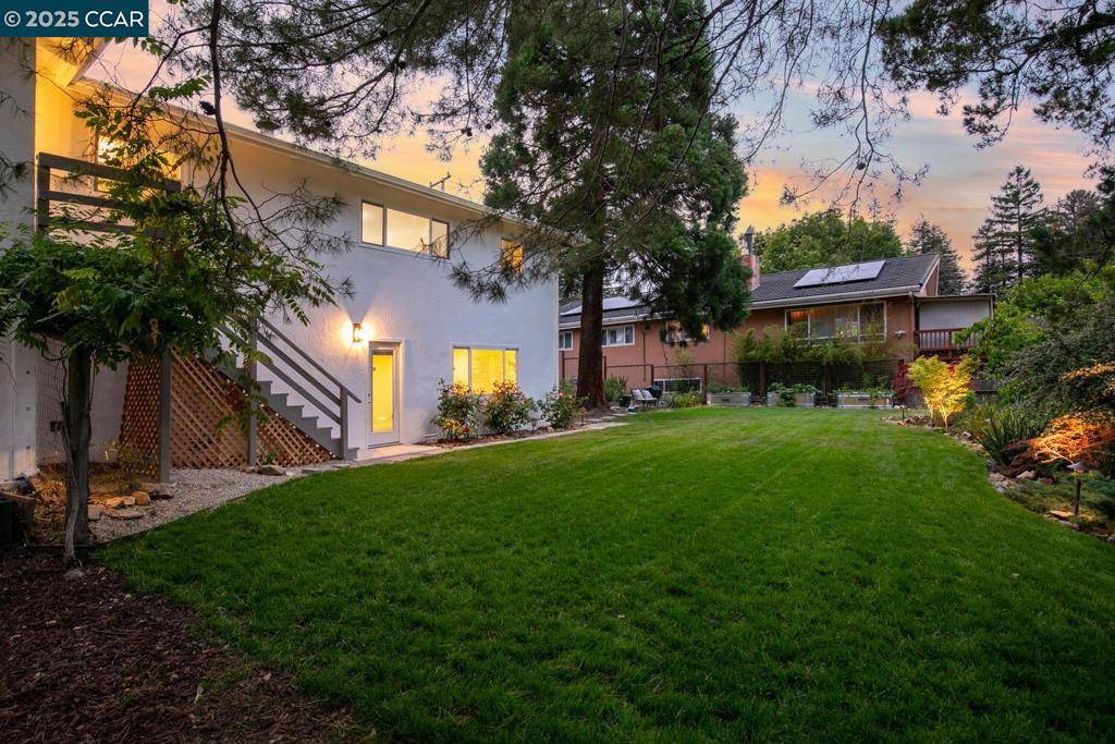 Oakland, CA 94605,4222 Aberfoil Ave