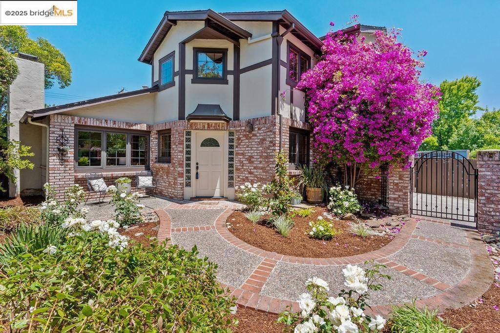 Redwood City, CA 94061,2668 Washington Ave