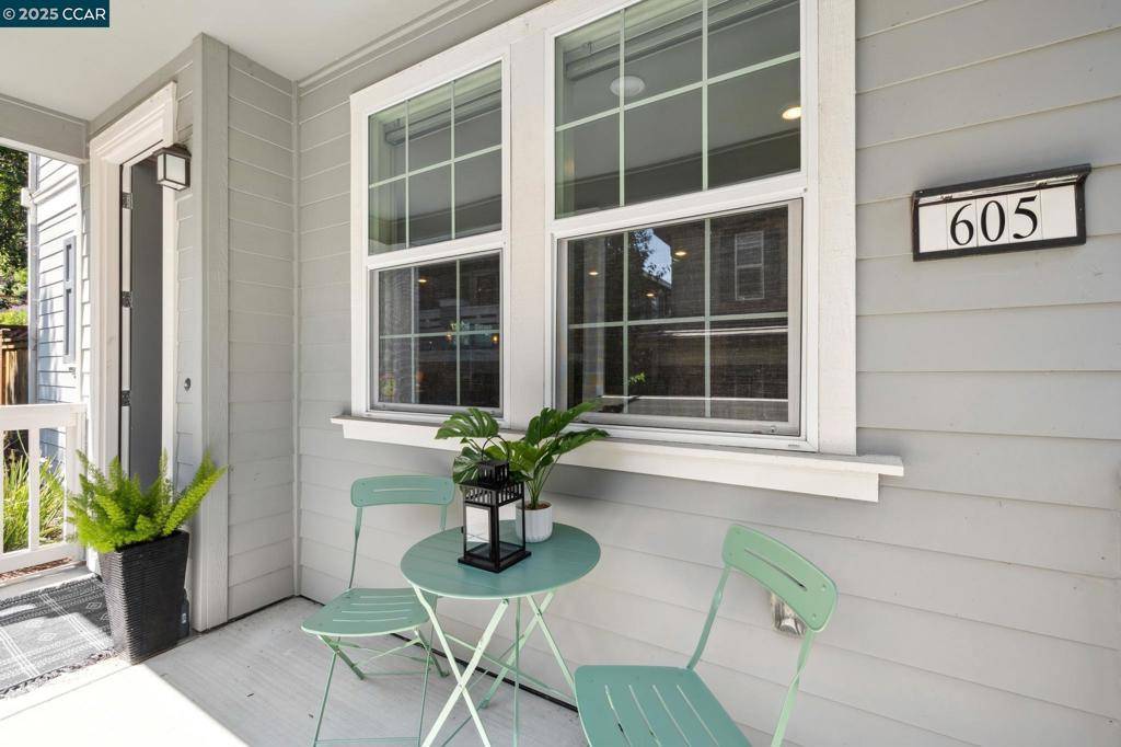 Walnut Creek, CA 94595,605 Chives Way