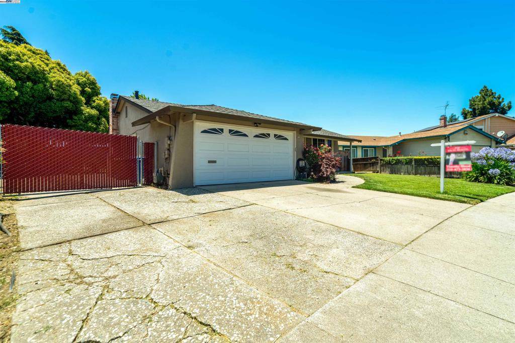 Fremont, CA 94555,34505 Salinas Pl