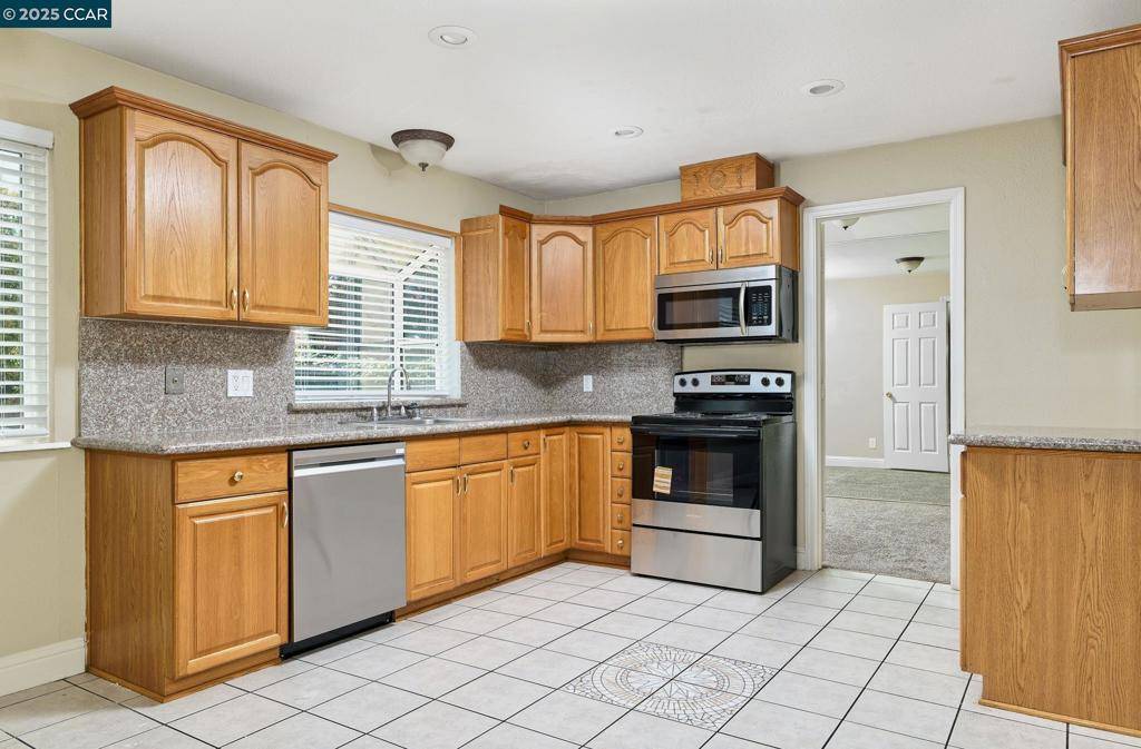 Sacramento, CA 95838,4534 Breckenridge Way