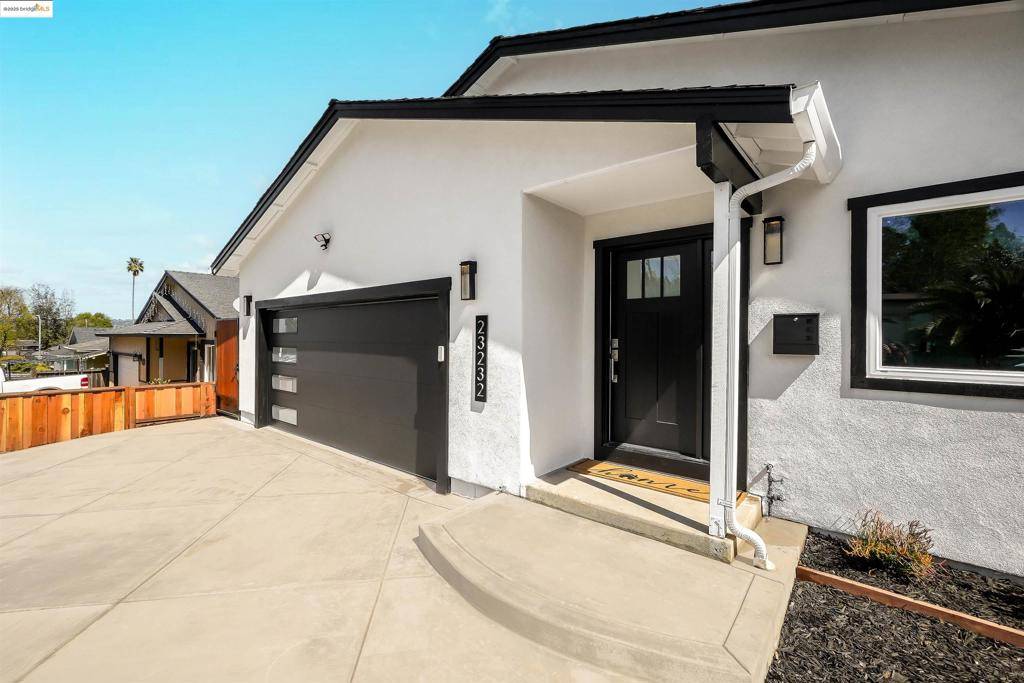 Hayward, CA 94541,23232 Lori Way