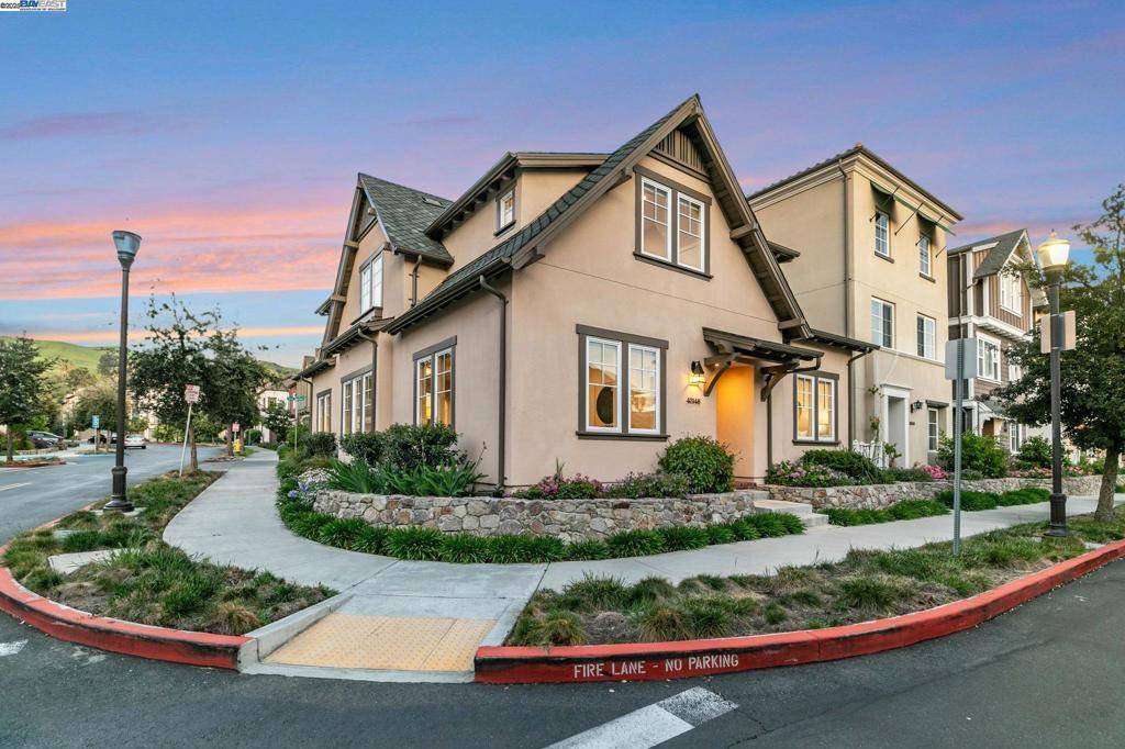 Fremont, CA 94539,43148 Calle Sagrada