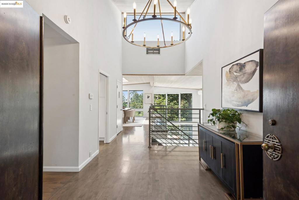 Oakland, CA 94611,2861 Chelsea Drive