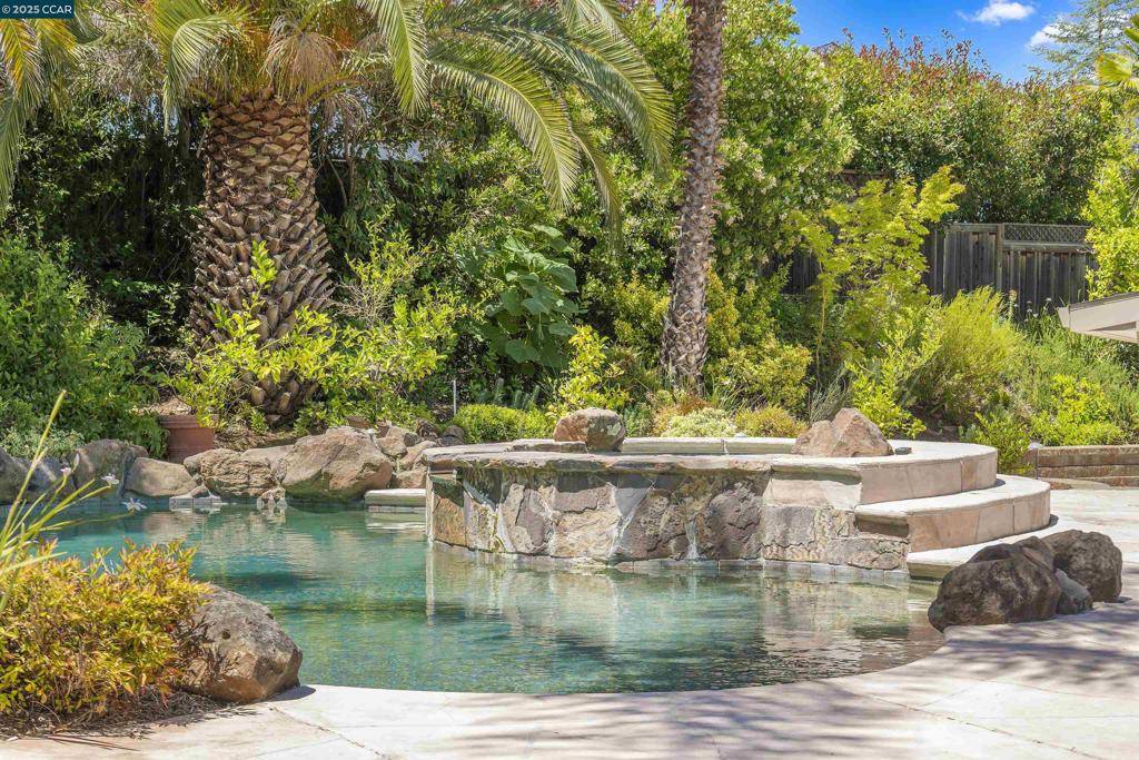 Pleasant Hill, CA 94523,14 Dublin Ct