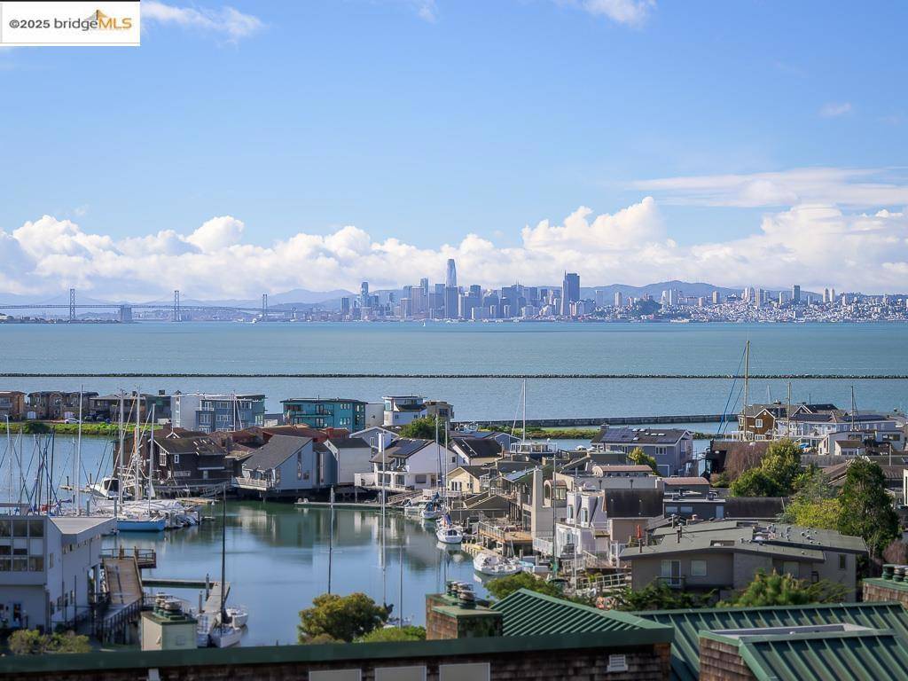 Richmond, CA 94801,1201 Brickyard Way #302