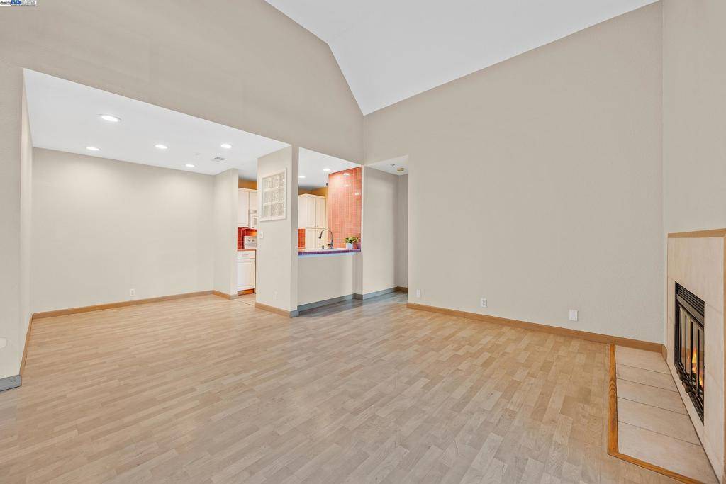 Walnut Creek, CA 94597,1308 Walden Rd #37