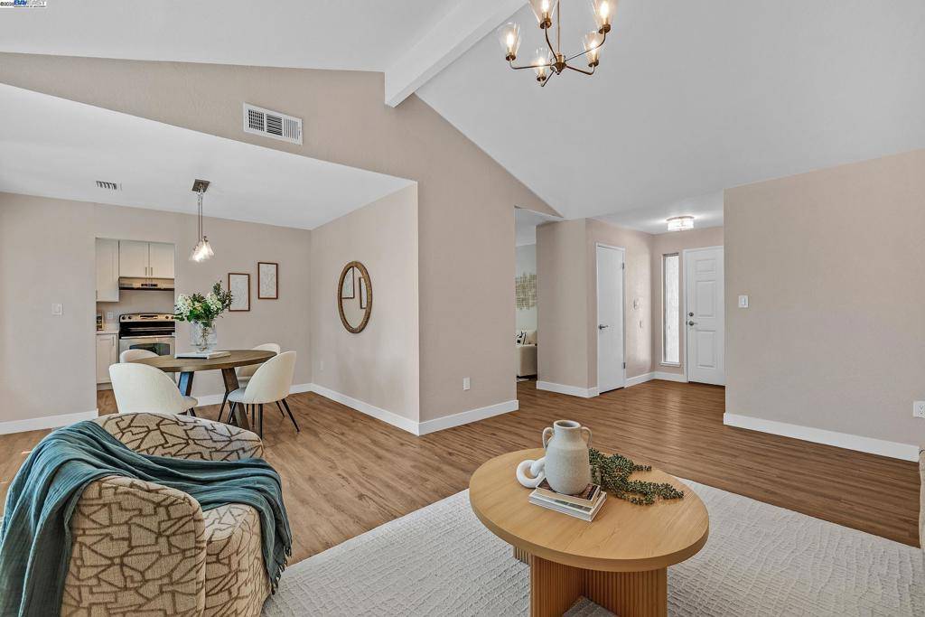 Tracy, CA 95376,910 Amaretto Dr