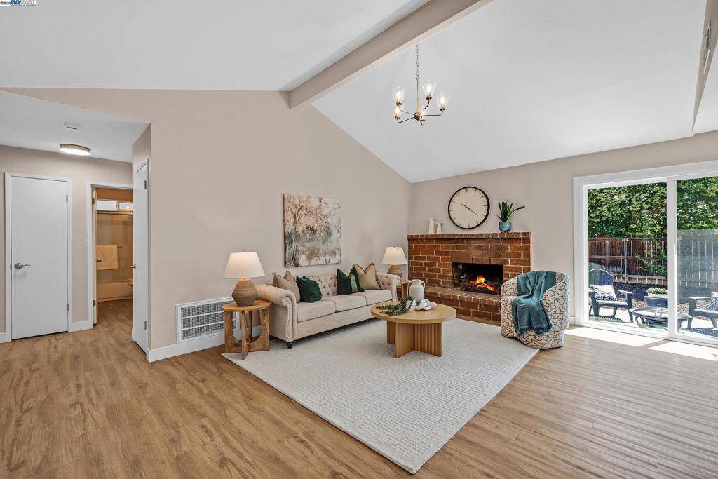 Tracy, CA 95376,910 Amaretto Dr