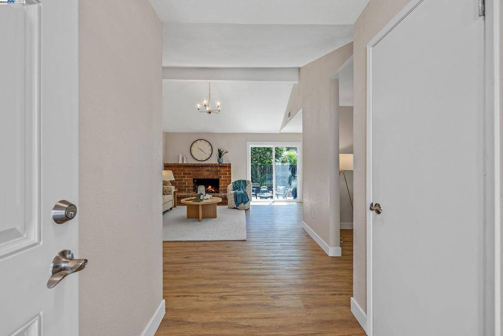 Tracy, CA 95376,910 Amaretto Dr