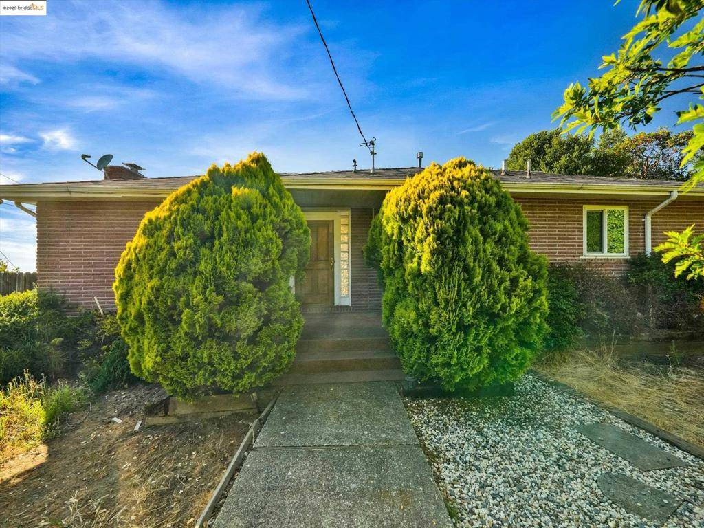 Oakland, CA 94602,3303 Rubin Dr