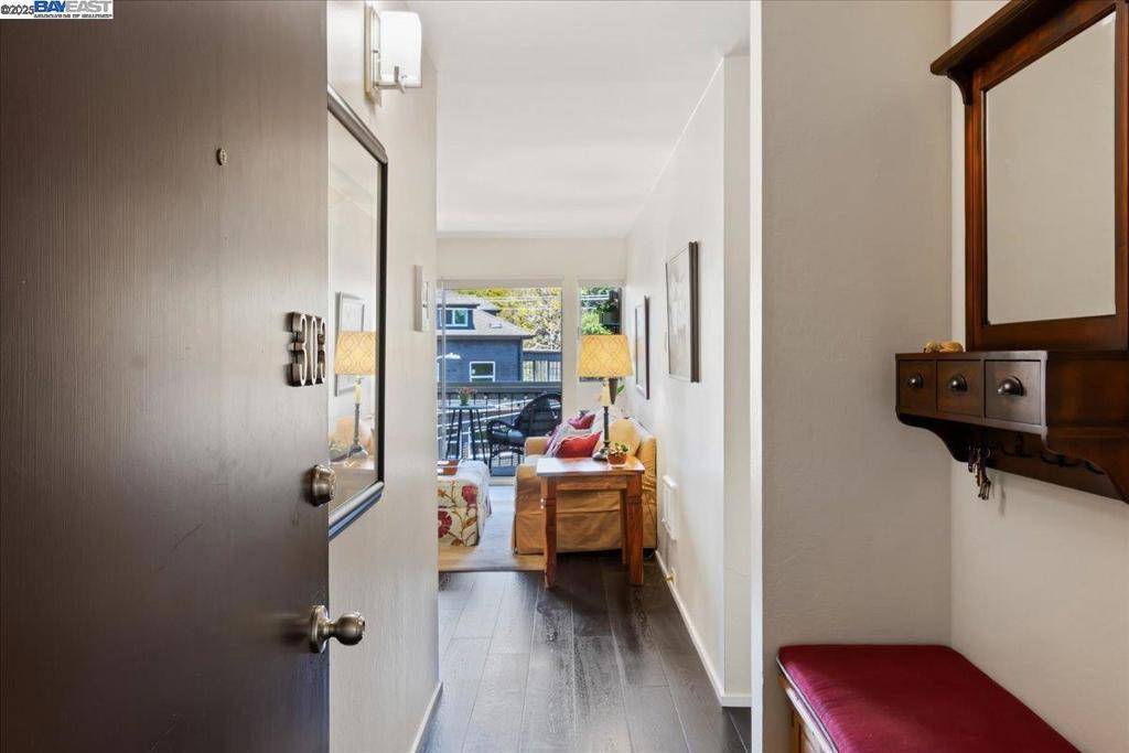 Oakland, CA 94611,323 Monte Vista Ave #303