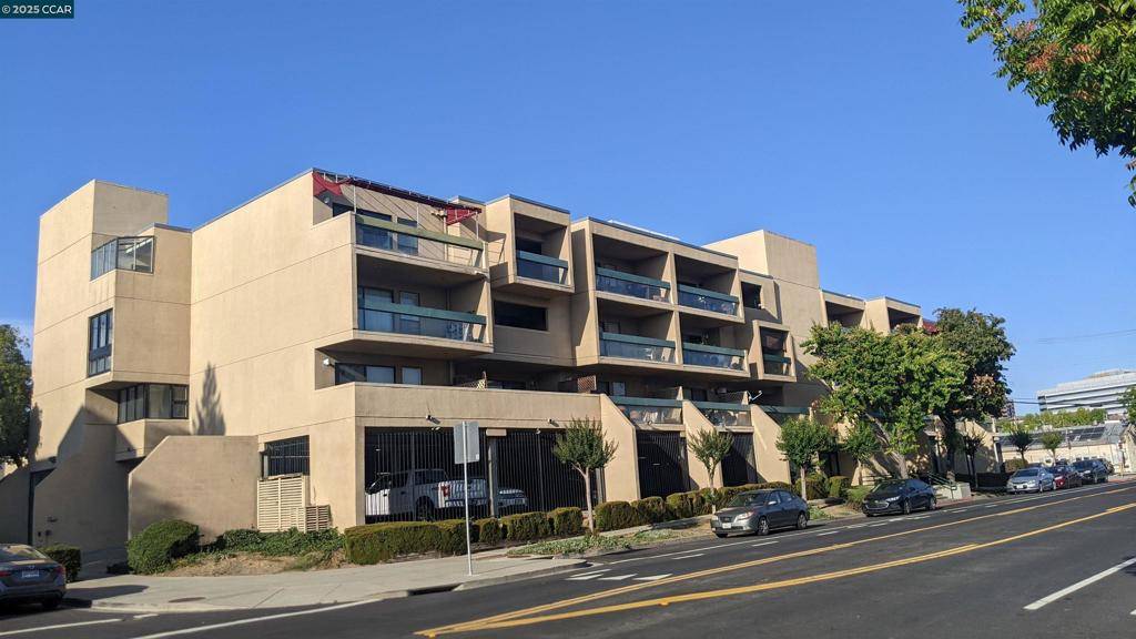Concord, CA 94520,1771 Broadway St #213