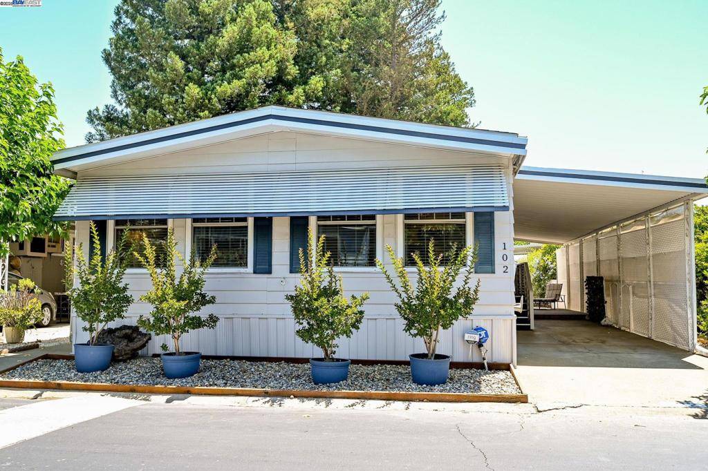 Pleasanton, CA 94566,3231 Vineyard Ave., #102