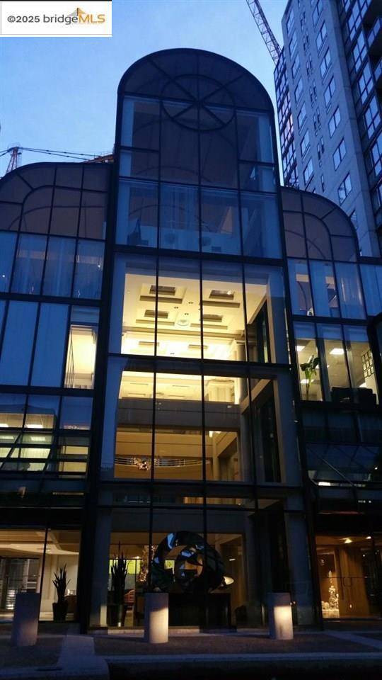 San Francisco, CA 94109,1 Daniel Burnham Ct