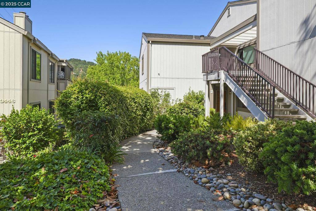 Walnut Creek, CA 94595,3430 Rossmoor Pkwy #2