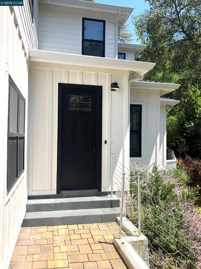 Orinda, CA 94563,6 Linda Vista