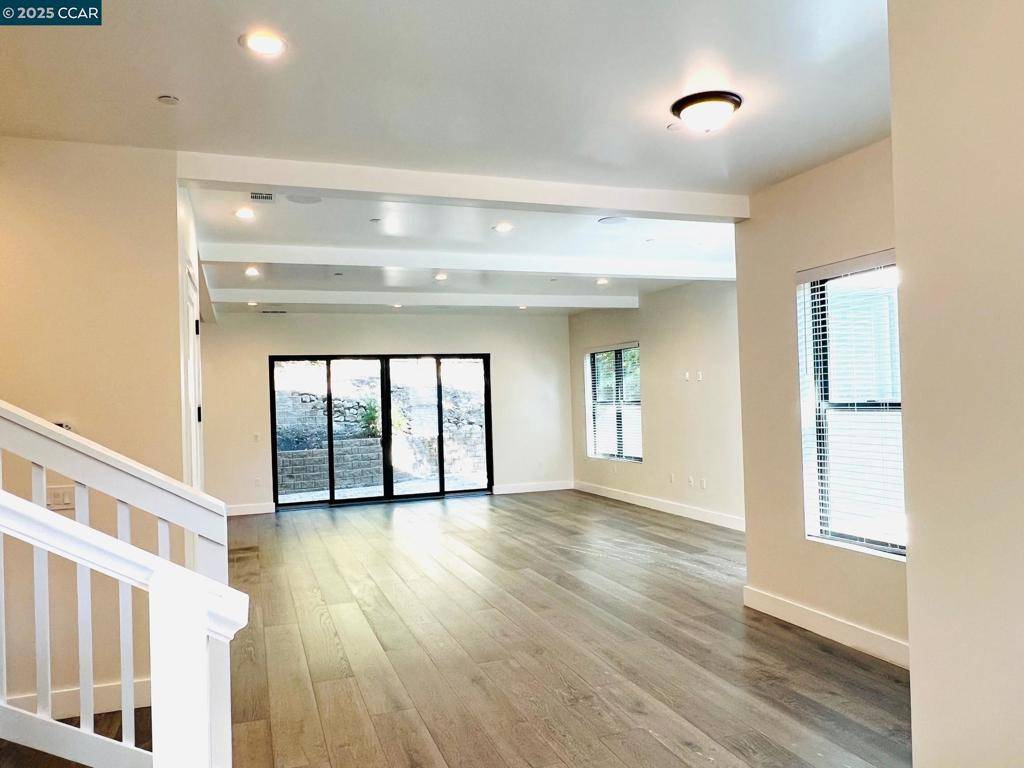 Orinda, CA 94563,6 Linda Vista