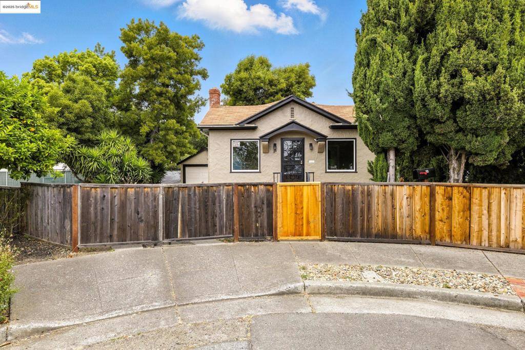 Oakland, CA 94605,30 Murdock Ct