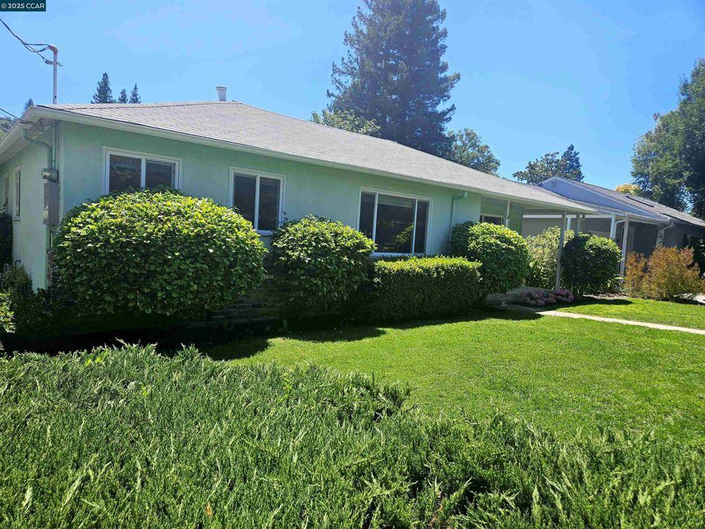 Lafayette, CA 94595,884 Juanita Dr