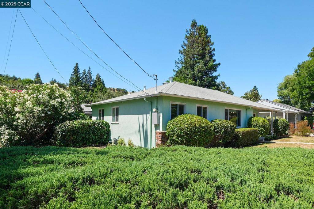Lafayette, CA 94595,884 Juanita Dr
